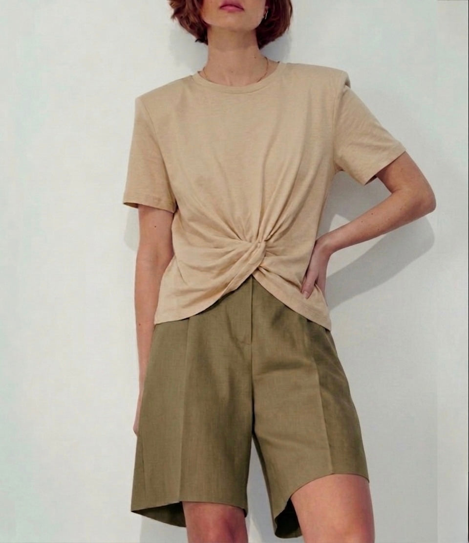 Camiseta Nudo Hombreras beige