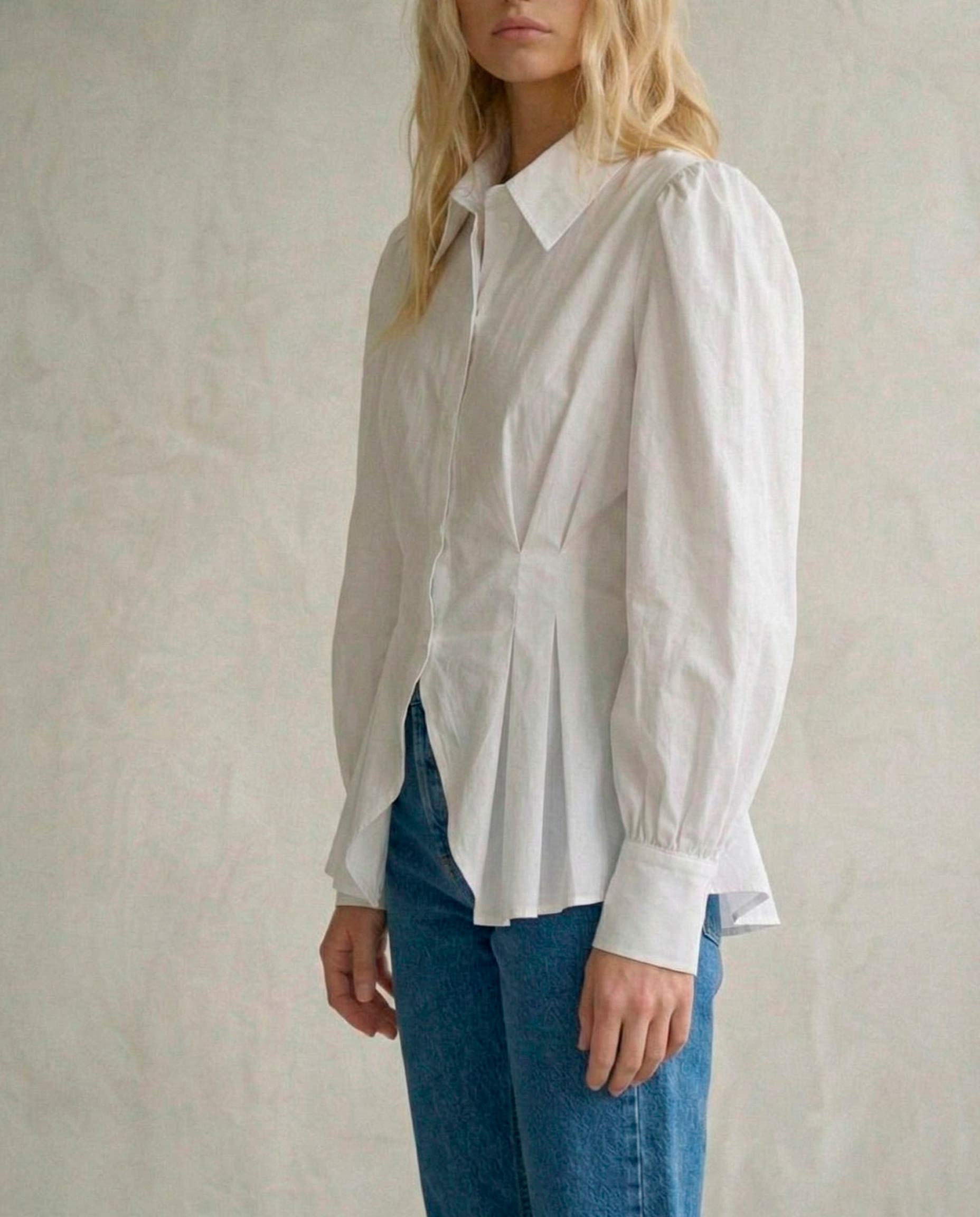 Camisa pliegues (PRE-VENTA)