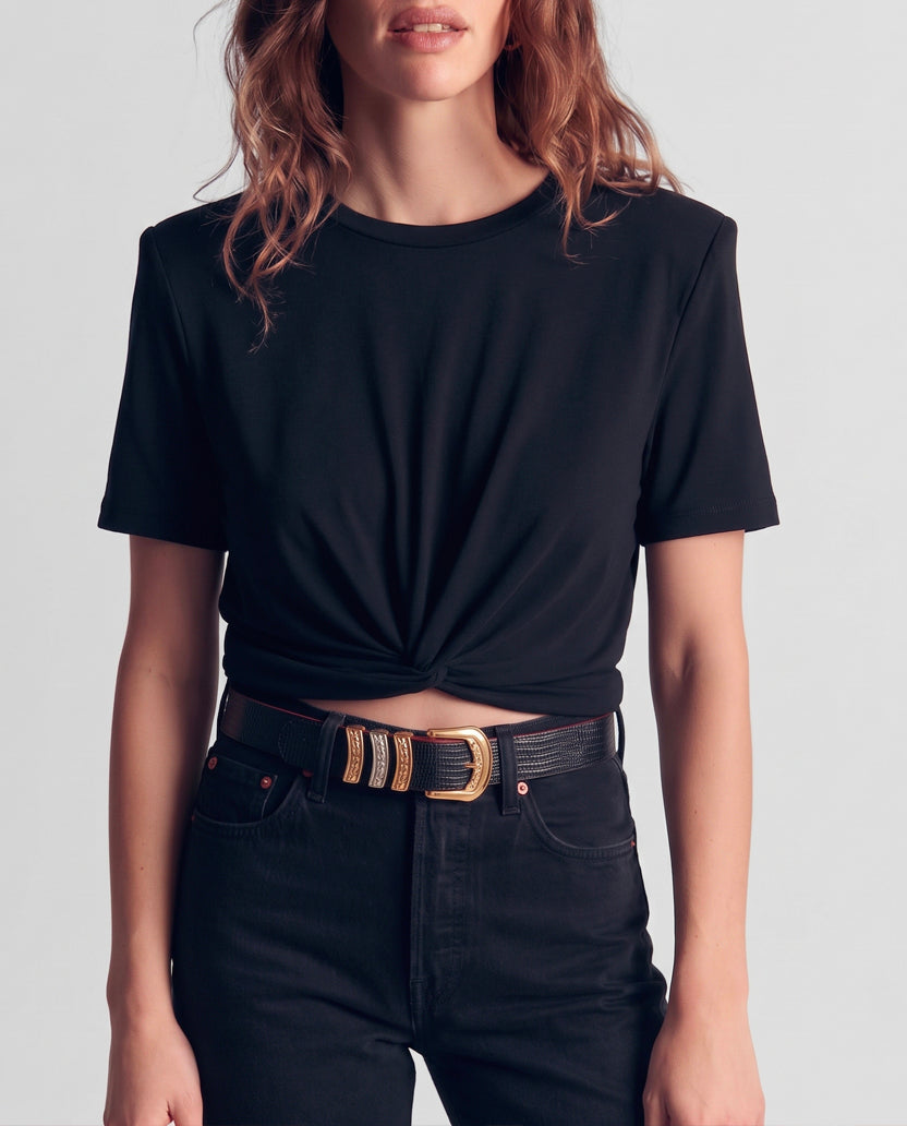 Camiseta negra hombreras